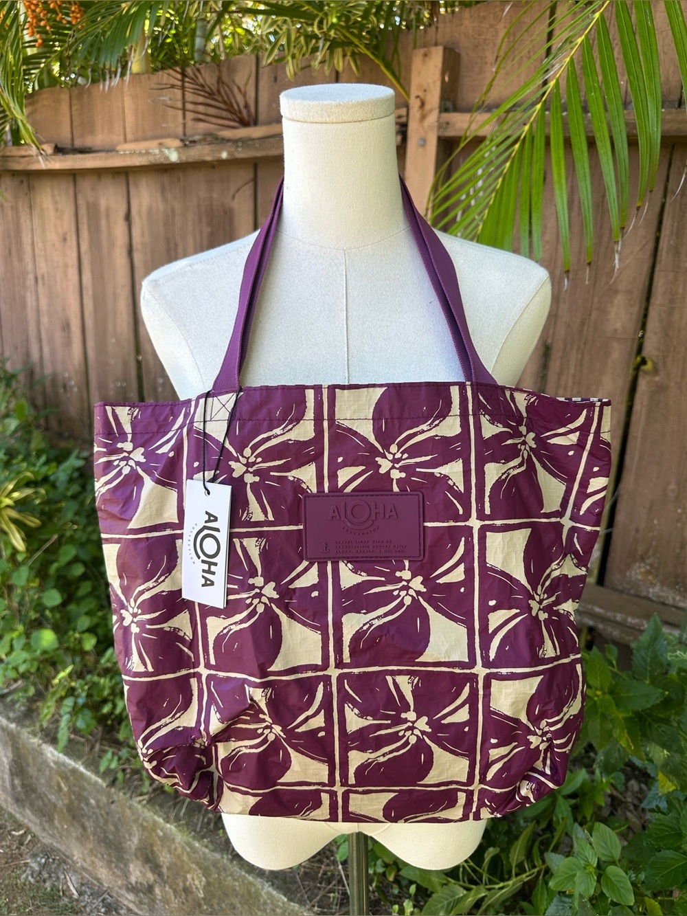 ALOHA COLLECTION Lattice Reversible Tote in Sandstone/Plum NWT